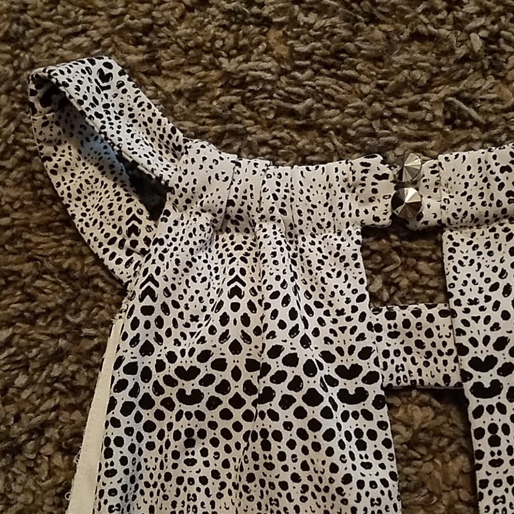Guess Maxi Dress - Picture 2 of 3